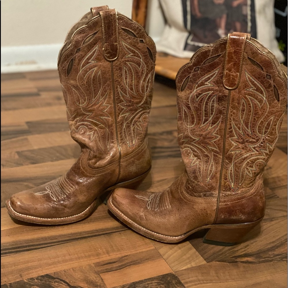 Ariat Womens Square toed boots